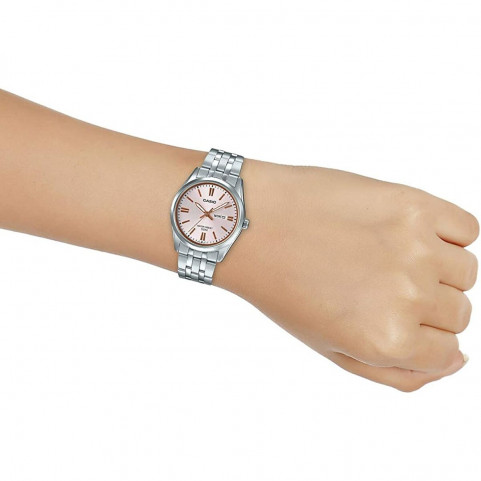 Ladies' Watch Casio (Ø 36 mm)